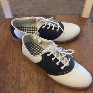 Retro Oxford loafers